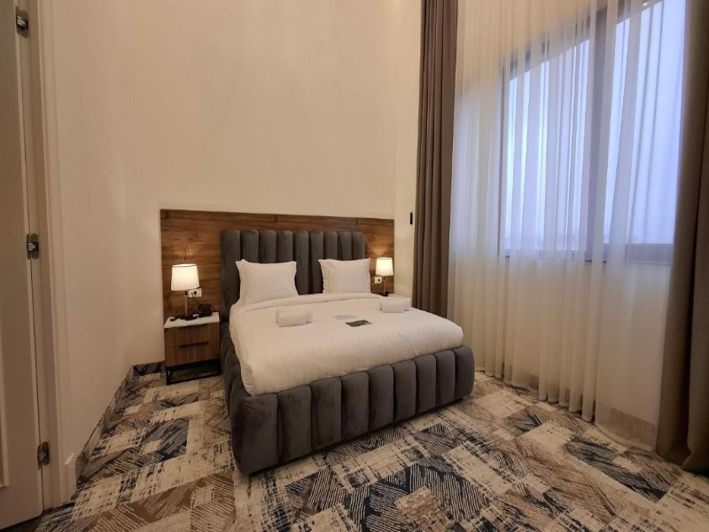 Venice Hotel Complex image