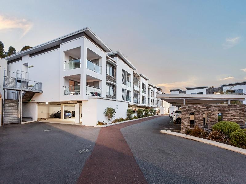 Yaran Suites image