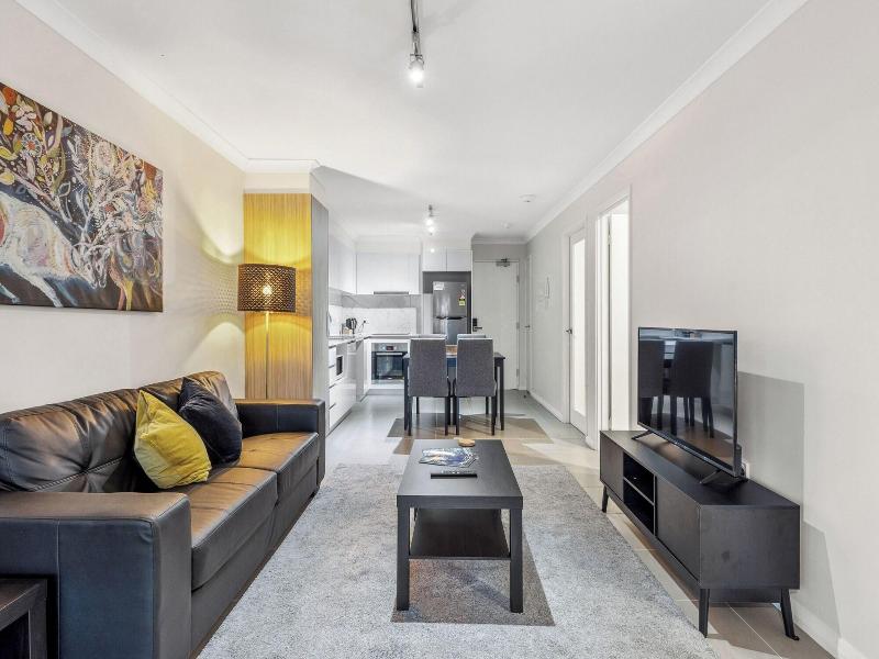 Yaran Suites image