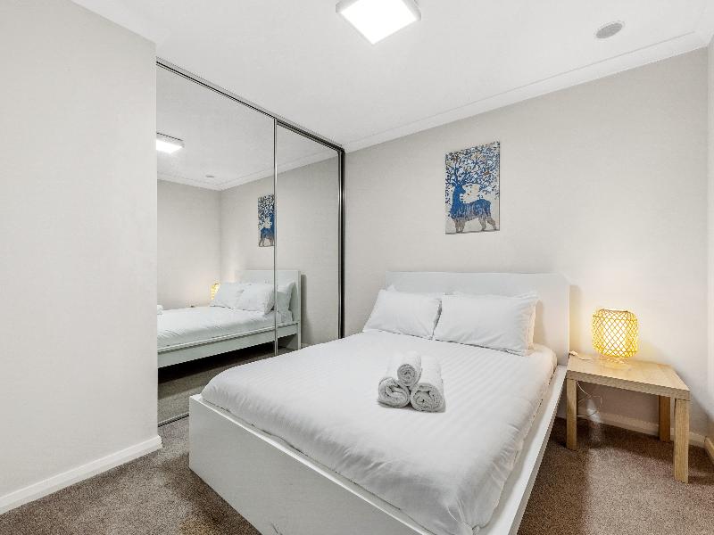Yaran Suites image