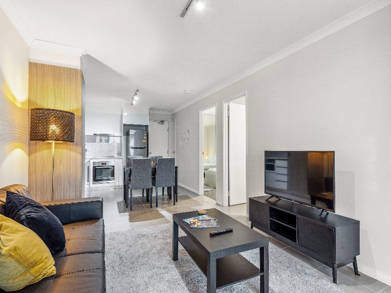Yaran Suites image