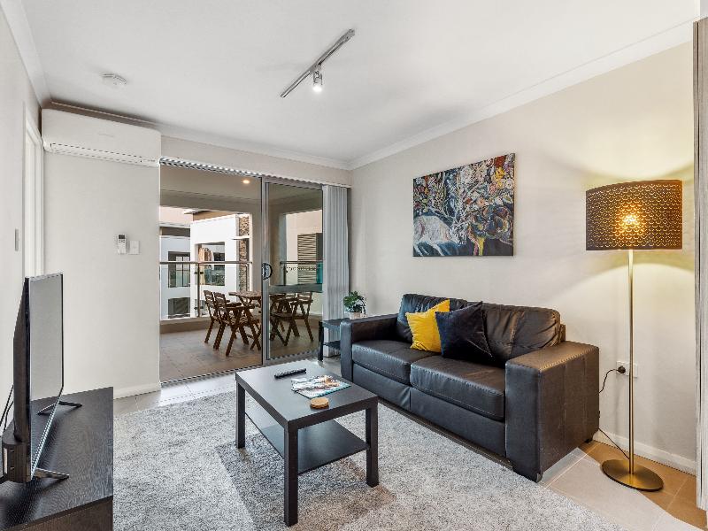 Yaran Suites image