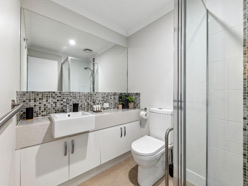 Yaran Suites image