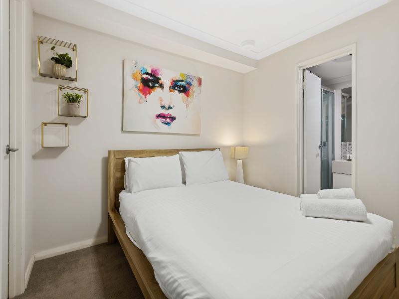 Yaran Suites image