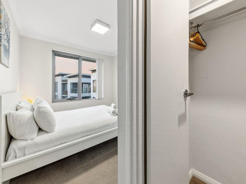 Yaran Suites image