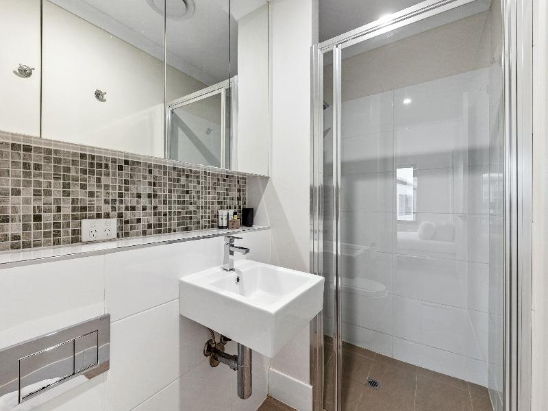 Yaran Suites image