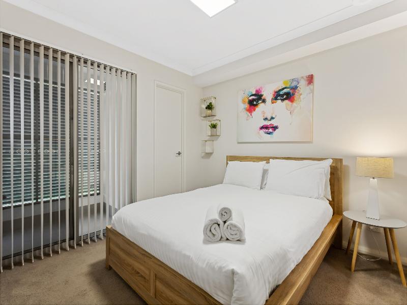 Yaran Suites image