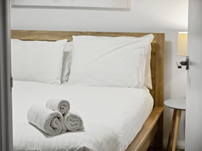 Yaran Suites image