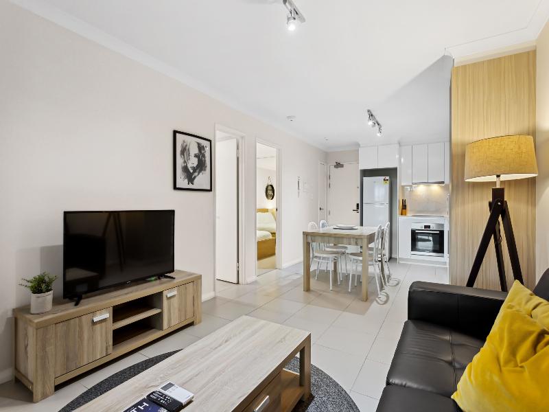 Yaran Suites image