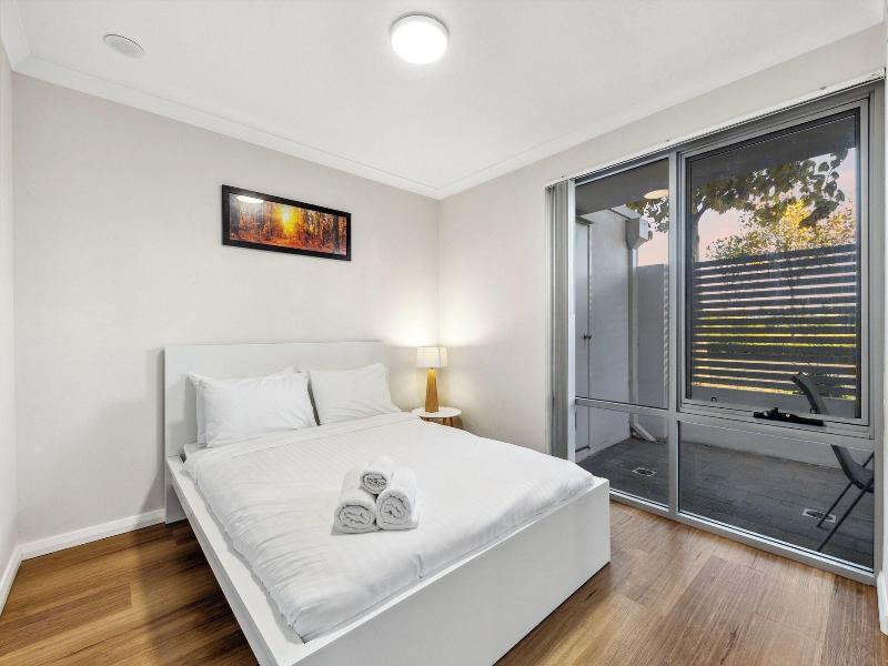 Yaran Suites image