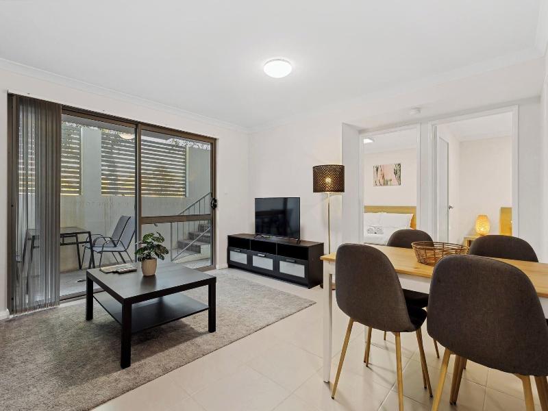 Yaran Suites image