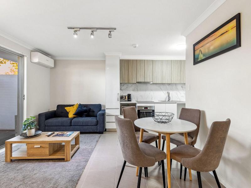 Yaran Suites image