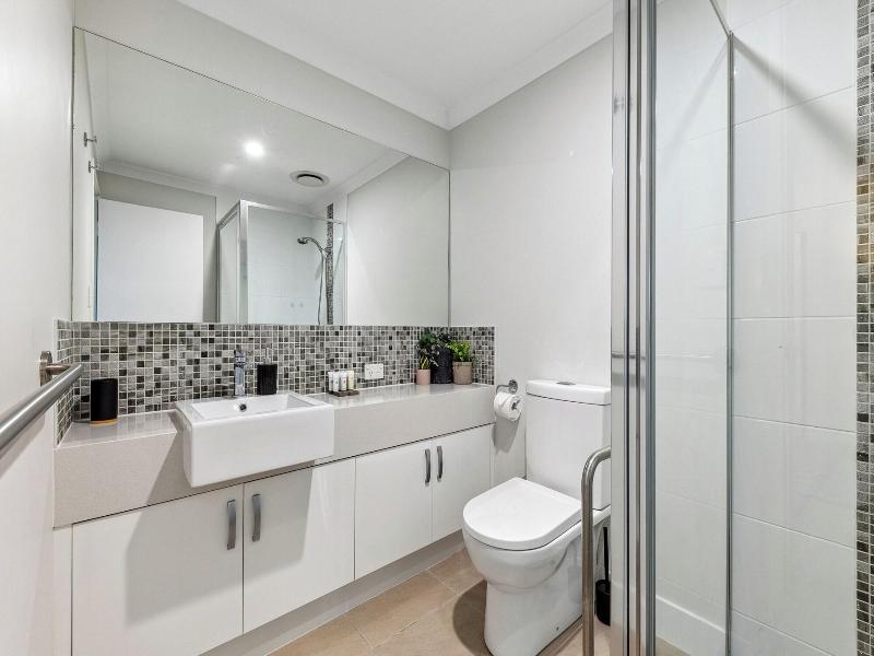 Yaran Suites image