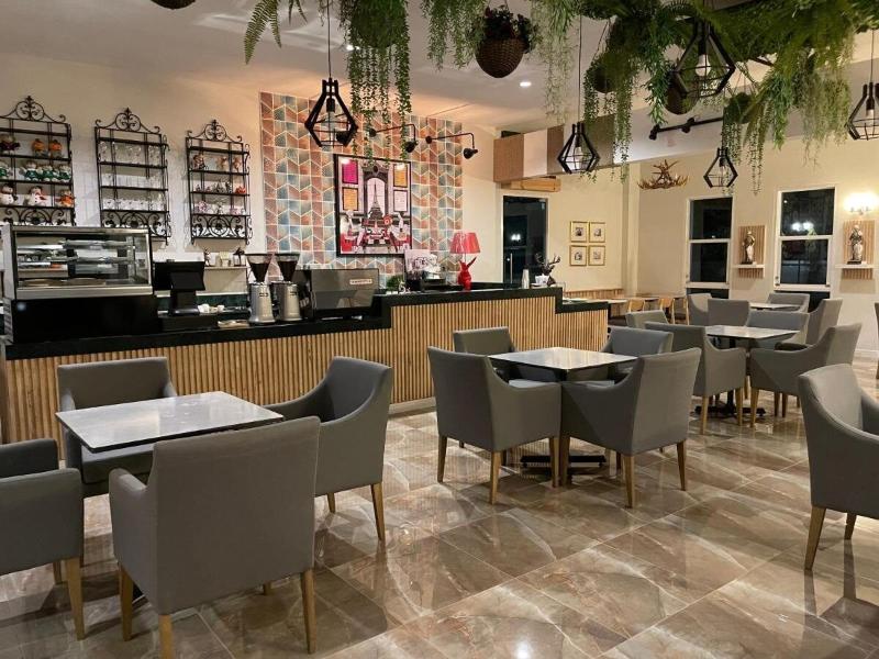 Le Cannes, A Recall Luxe Hotel, Chiang Mai. image