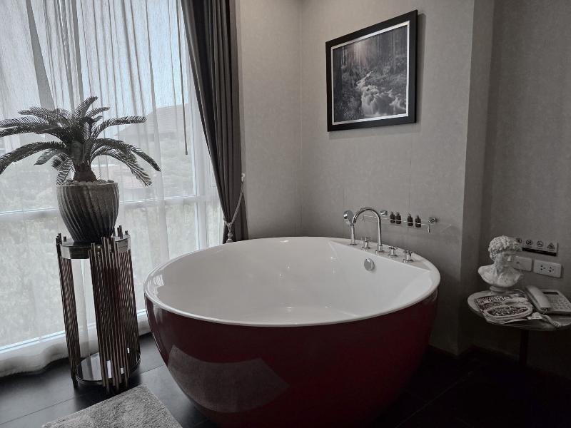 Le Cannes, A Recall Luxe Hotel, Chiang Mai. image