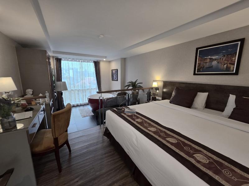 Le Cannes, A Recall Luxe Hotel, Chiang Mai. image