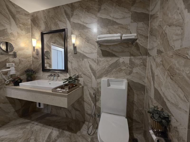 Le Cannes, A Recall Luxe Hotel, Chiang Mai. image