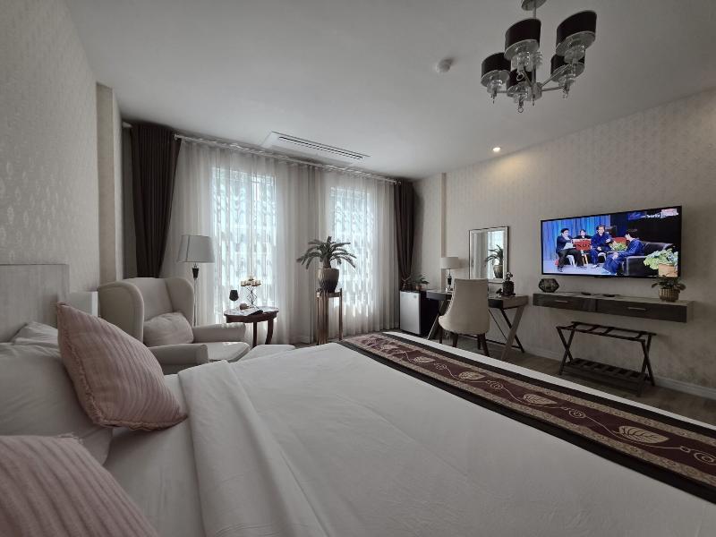 Le Cannes, A Recall Luxe Hotel, Chiang Mai. image