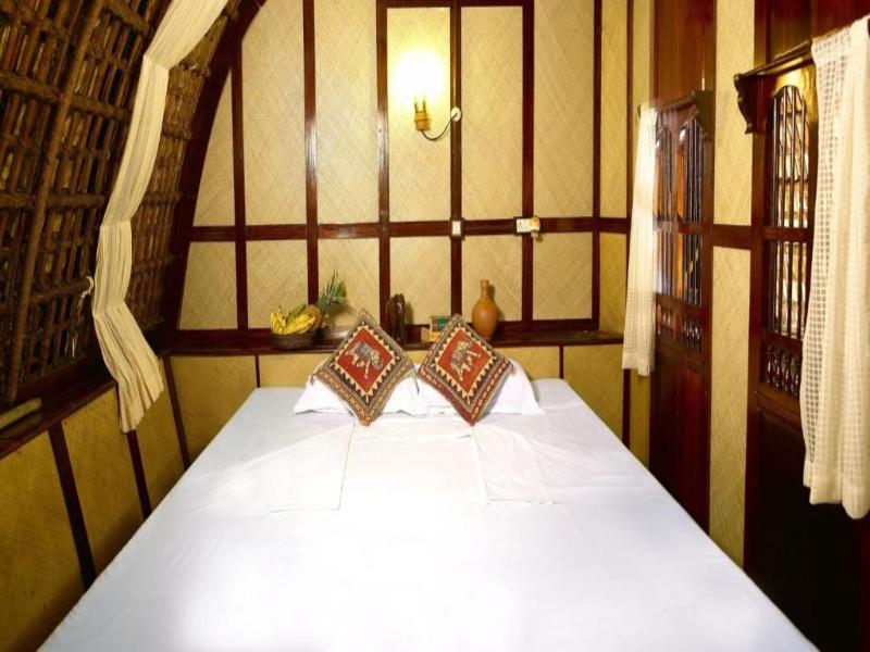 Spice Coast Houseboat, A CGH Earth Experience image