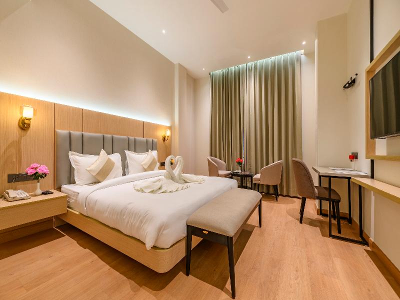 Hotel Meera Palace Varanasi image