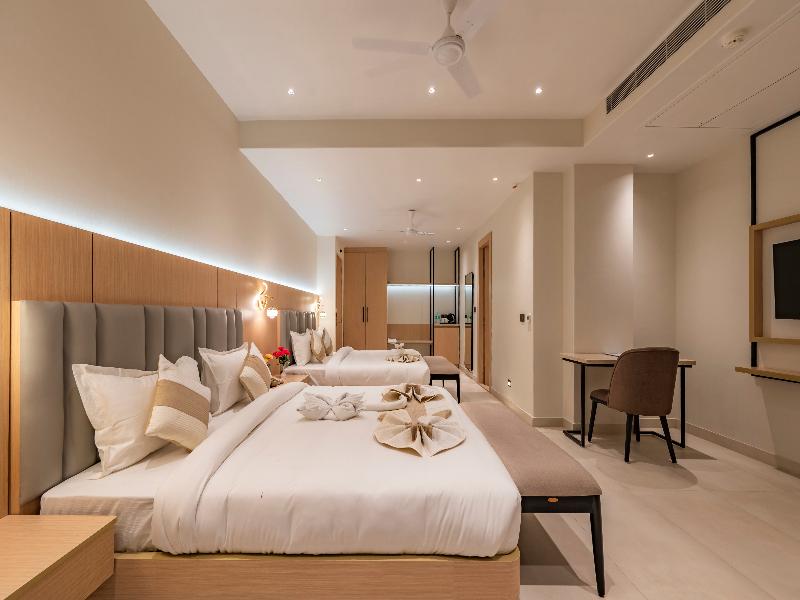 Hotel Meera Palace Varanasi image