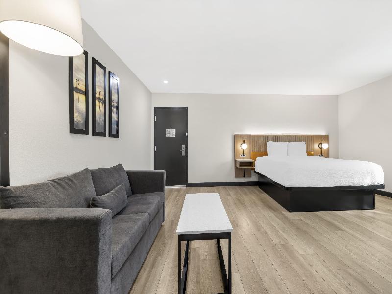 Best Western San Diego Pacific Beach/Mission Bay image