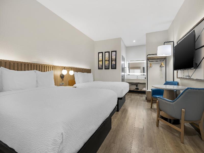 Best Western San Diego Pacific Beach/Mission Bay image