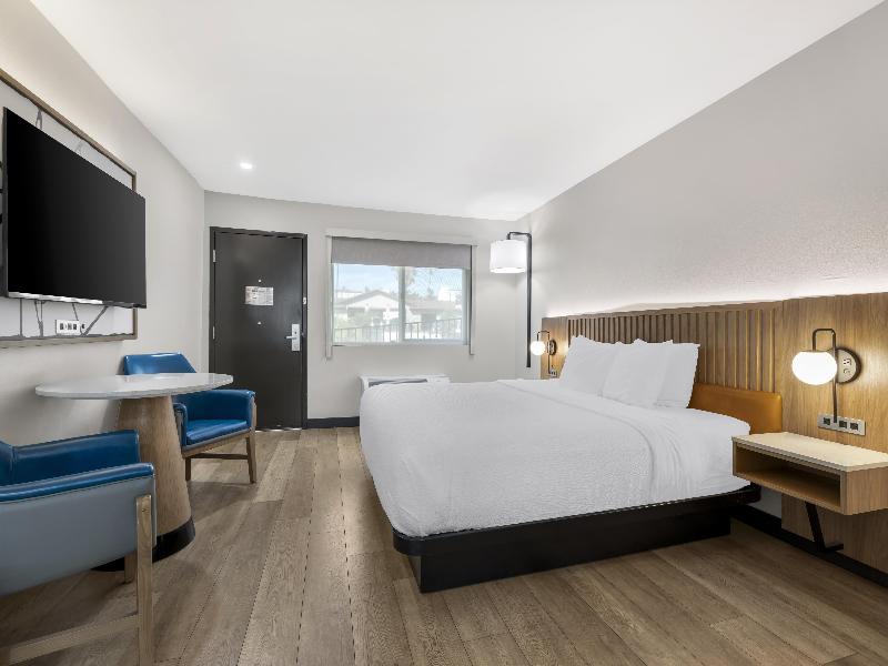 Best Western San Diego Pacific Beach/Mission Bay image