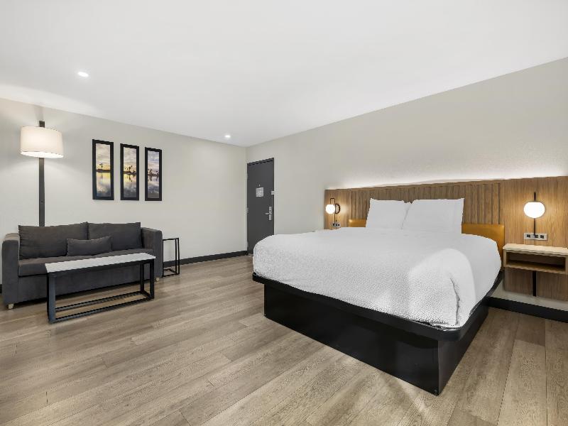 Best Western San Diego Pacific Beach/Mission Bay image