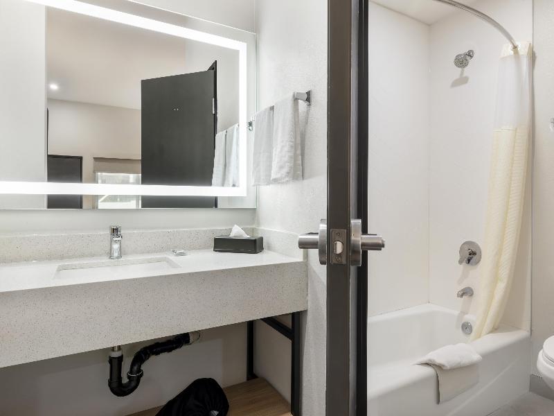 Best Western San Diego Pacific Beach/Mission Bay image
