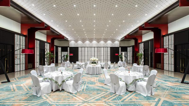 Crowne Plaza Zhengzhou image