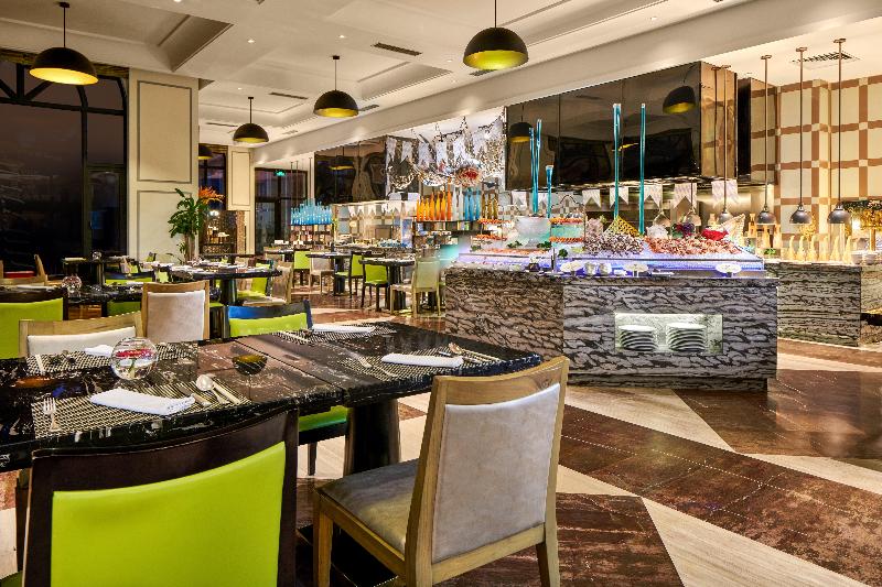 Crowne Plaza Zhengzhou image