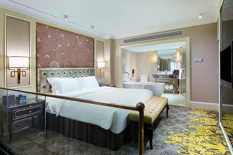 Crowne Plaza Zhengzhou image