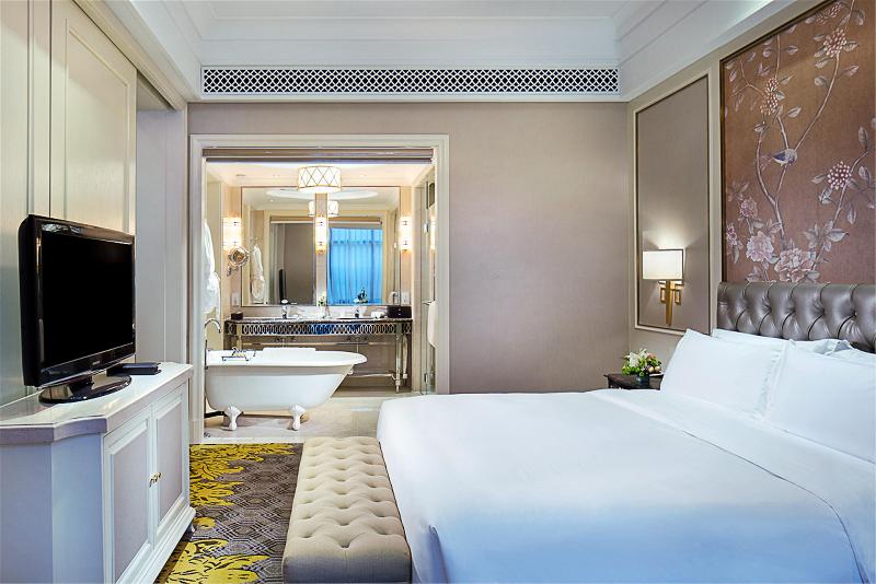 Crowne Plaza Zhengzhou image