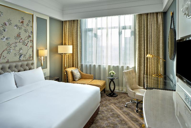 Crowne Plaza Zhengzhou image