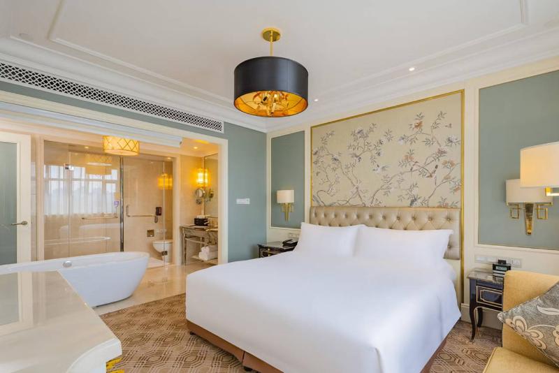 Crowne Plaza Zhengzhou image