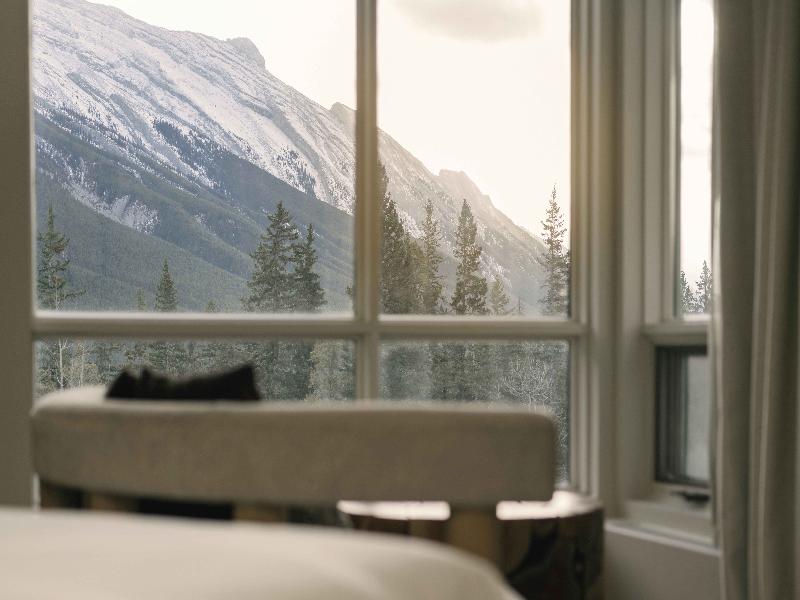 Rimrock Banff, Emblems Collection image