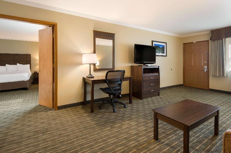 Best Western Holiday Hotel image