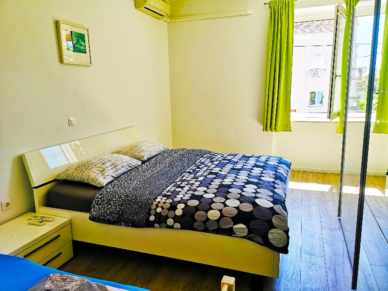Chillax Rooms image