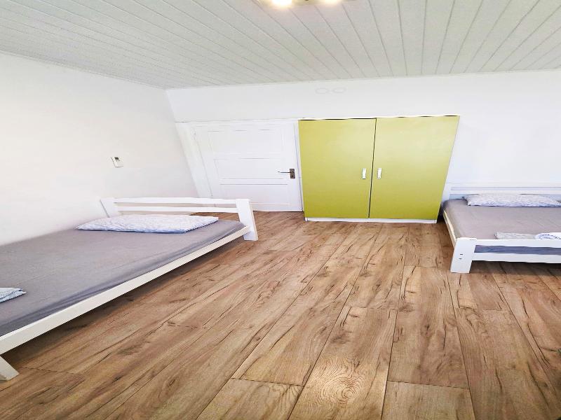 Chillax Rooms image