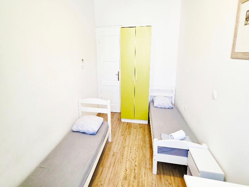 Chillax Rooms image