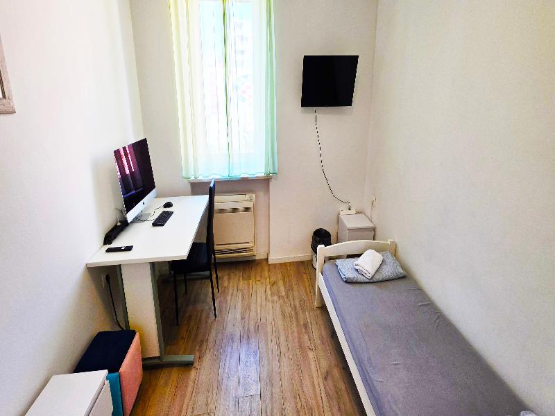 Chillax Rooms image