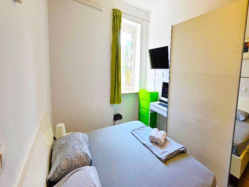 Chillax Rooms image