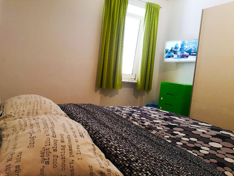 Chillax Rooms image