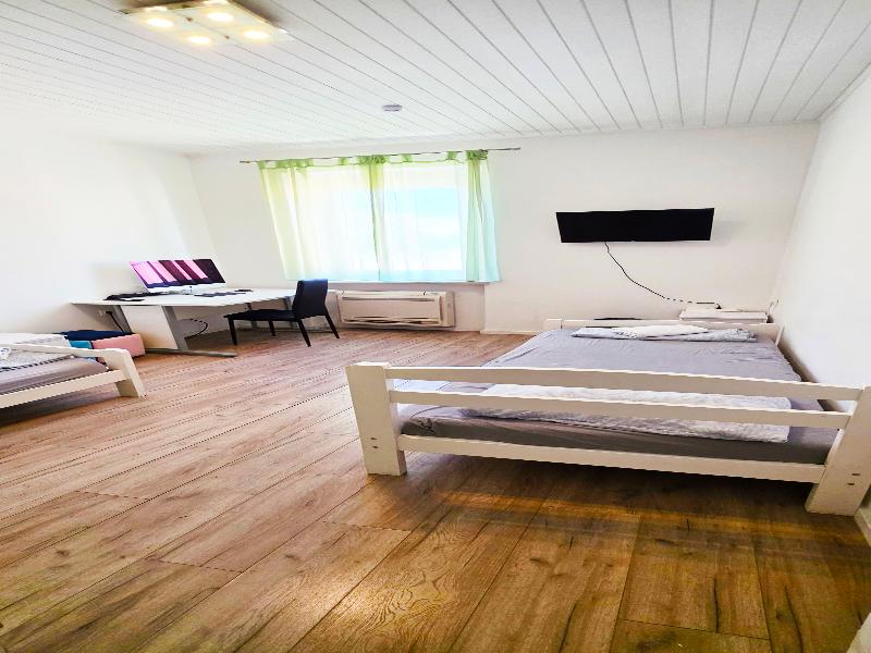 Chillax Rooms image