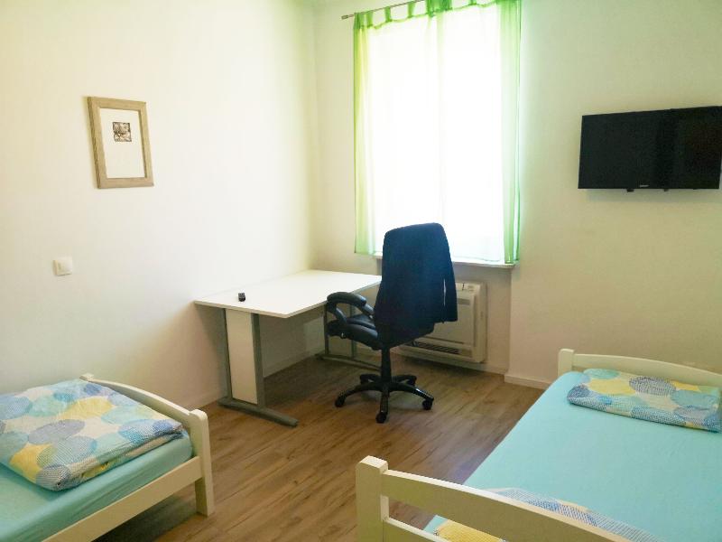 Chillax Rooms image