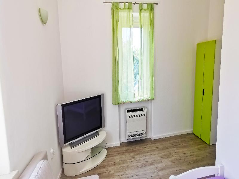Chillax Rooms image