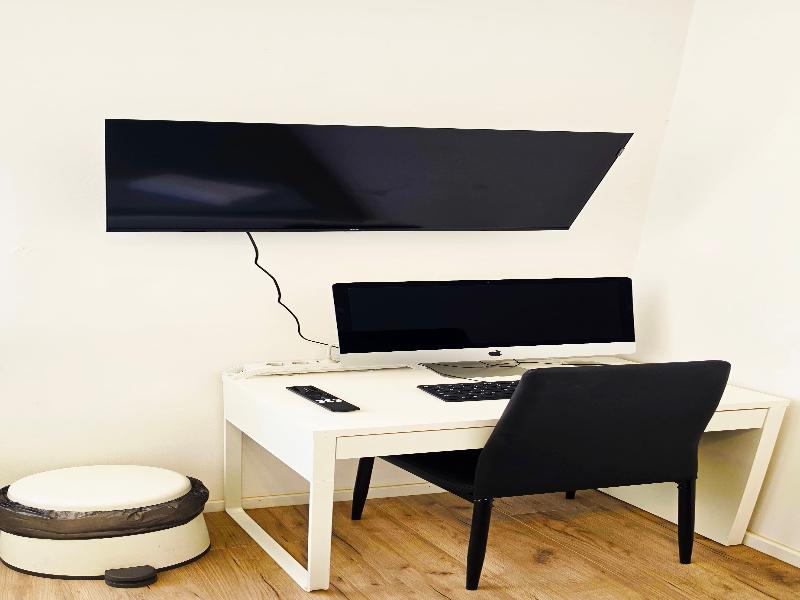 Chillax Rooms image
