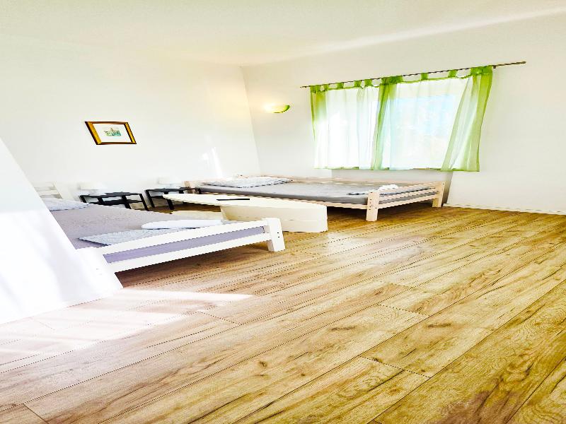 Chillax Rooms image