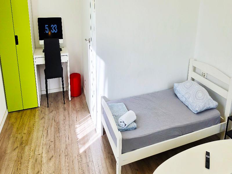 Chillax Rooms image